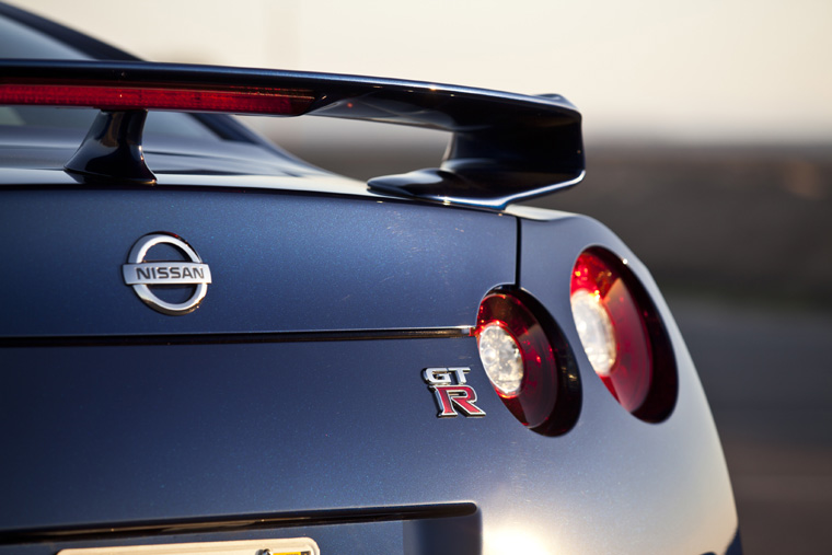 2011 Nissan GT-R Tail Light Picture